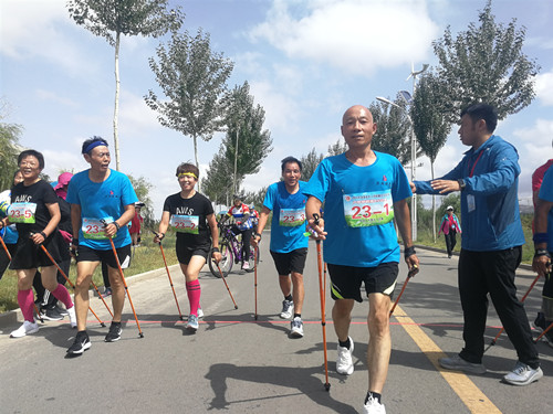 2019年全國老年人持杖健走交流活動(dòng)開幕！周口市10名愛好者參賽