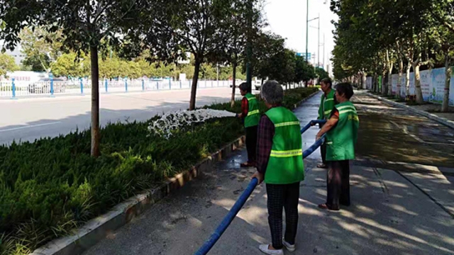 扮靚城市，為國(guó)慶增光添彩